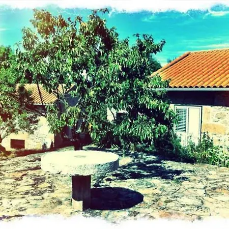 Casa De Malhoes Vilares